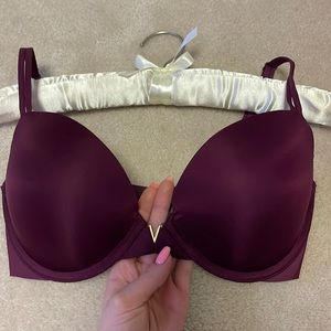 Victoria’s Secret 32DD Push-Up Bra